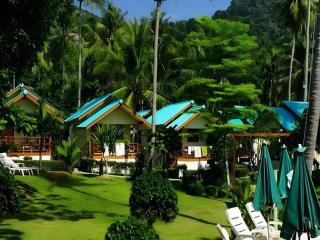 Green Cottage Beach Resort - 5