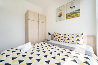 2br-Vibrant Home-Sunrise North-D7-Hana's Apart - 1