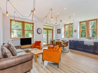 Gardeners Cottage - 8