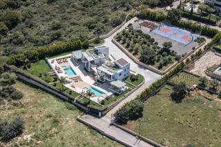 Mageia Exclusive Residence - Twin Villas & Sports Facilities by etouri - 4