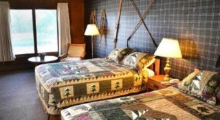 Birchwood Inn - Harbor Springs - 2