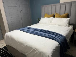 LuxTreat 1BedRm 3sleeper Luxury Manzini Eswatini - 3