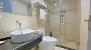 GreenTree Inn HanZhong Railway Station Beiyihuan Road Express Hotel - 2
