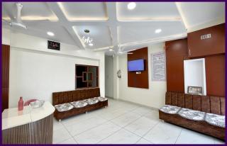 NEAR Mahakal dham TEMPLE Hotel Premium G R Ujjain,Near Mahakaleshwar Jyotirlinga Temple And Railway Station , Fully Air Conditioned Rooms And Wifi , Parking , TOP RATED FAMILY HOTEL IN UJJAIN - 3