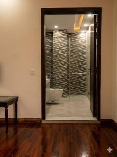 Modern 2BR Gulberg Near Qaddafi Stadium Family Friendly - 2
