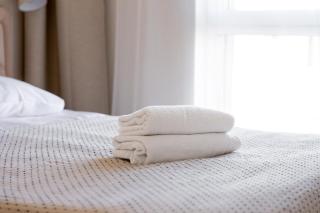 Family-Friendly Apt with Terrace I 2 BD I ᴄᴏʜᴏsᴛ - 3