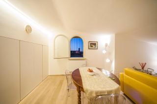 GuestHost - Exclusive Duomo View Apartment - 1