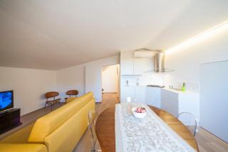 GuestHost - Exclusive Duomo View Apartment - 2