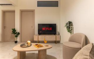 Modern-Chic City Stay - 9