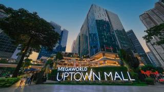 BGC 1BR, Steps to Mitsukoshi & Uptown Malls, 300Mbps Fiber 14F - 1