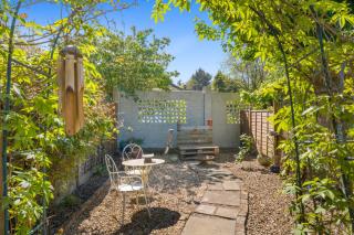 2 Bed Contractor Accommodation - 15min Drive to Heathrow & Windsor - 3
