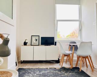 STYLISH CHISWICK 1Bed Apartment Near Tube & Shops - 9