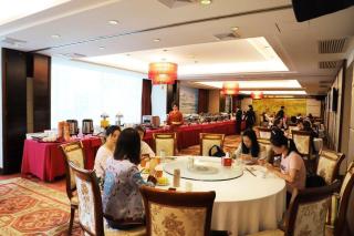 Yijian Holiday Hotel - 9