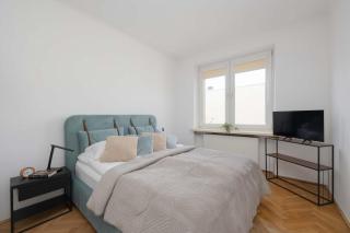 Stylish Apartment With Balcony in Warsaw by Noclegi Renters - 2