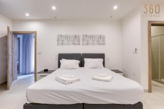 Sea View Penthouse with Stunning Marina View in Pieta - 6