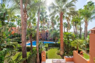 Luxury 4-Bedroom Villa Puente Romano Golden Mile - 8