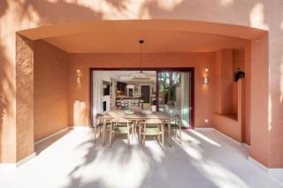Luxury 4-Bedroom Villa Puente Romano Golden Mile - 6