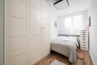 Metro Kondratowicza Stylish Apartment by BookingHost - 9