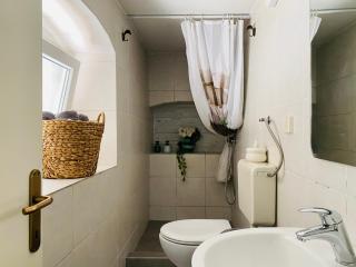 Hot Jacuzzi & Ice Bath Apartment - 3