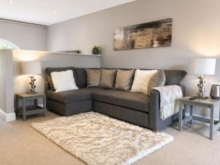 Studio Apartment with great views and outdoor deck - 5