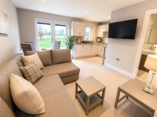 Great 1 bed studio guesthouse surrounded by green - 9