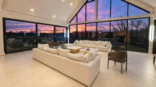 Country House with Wood-Fired Hot Tub and Views - 8