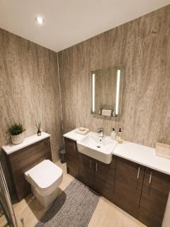 Studio Guesthouse Apartment - 4 mins from airport - 1