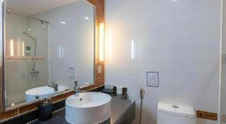 Nanfang Dasha Hotel - 1