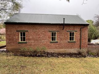 Anna's Cottage - 2
