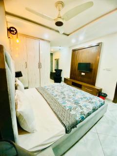 Air Avenue Apartments - 6