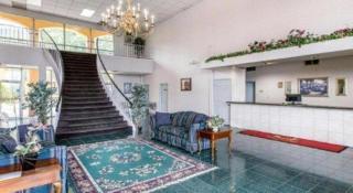 Econo Lodge Dalton West - 7