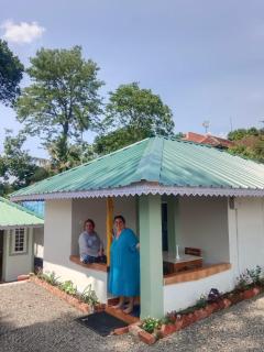 LES COTTAGES de Suryatrips Homely Stay - 8