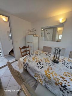 PR2 - 2 Bedrooms and a Fully Equipped Kitchen - 2