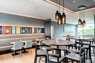 Premier Inn Berlin Airport - 4