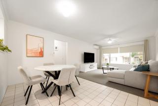 Lovely 2 Bedroom Apartment in Ascot - 8
