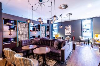 Premier Inn Düsseldorf City Centre - 1