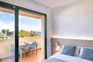 Sea View Apartment, spacious and renovated, 10 minutes to the beach, pool - 8