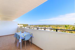 Sea View Apartment, spacious and renovated, 10 minutes to the beach, pool - 4
