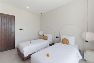 Stylish 4BR Retreat with Pool & Sunken Lounge - 4