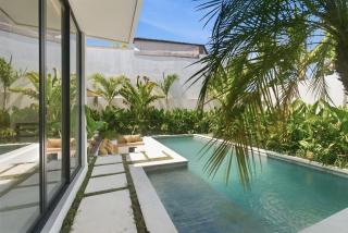 Stylish 4BR Retreat with Pool & Sunken Lounge - 3