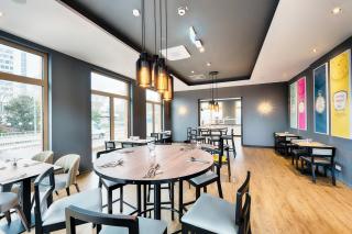 Premier Inn Wiesbaden City Centre - 8