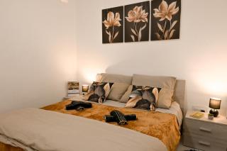 Cozy 2bdr Apart In Bugibba Square - Happy Rentals - 8