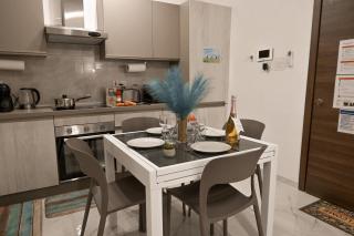 Cozy 2bdr Apart In Bugibba Square - Happy Rentals - 5
