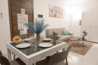 Cozy 2bdr Apart In Bugibba Square - Happy Rentals - 1