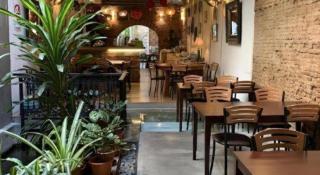 Courtyard at Heeren Boutique Hotel - 8