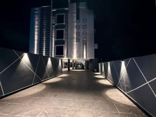 The Base Inn - 8