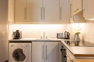 GuestReady - Parkside Retreat with City Charm - 7