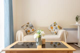 GuestReady - Parkside Retreat with City Charm - 5