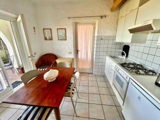 BILO BELVEDERE DESTRO, con giardino, vista mare, posto auto e wifi - 8
