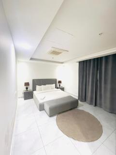 Luxury and Spacious Apartment - 2